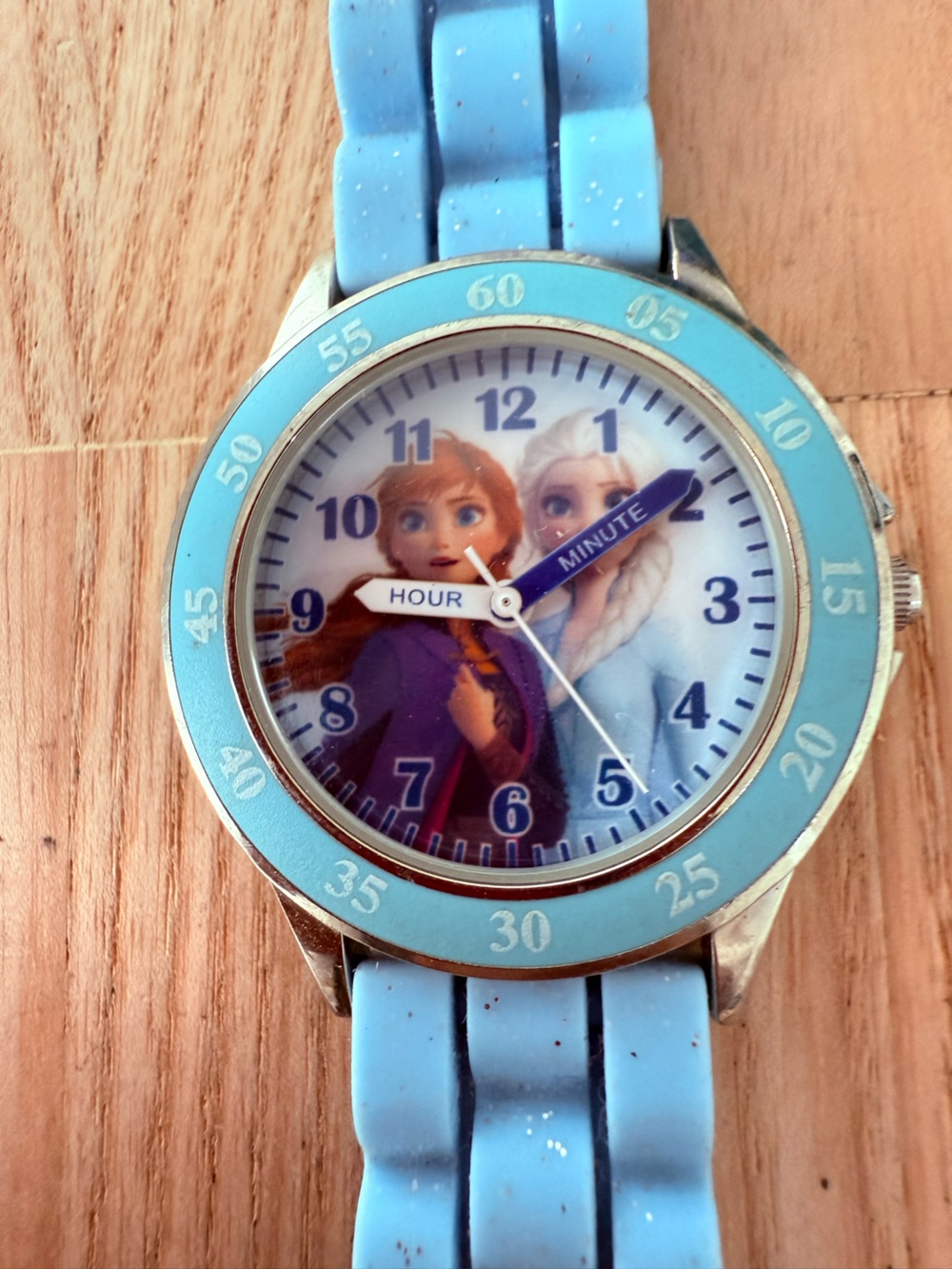 Disney frozen light blue silicone strap watch NEW BATTERY